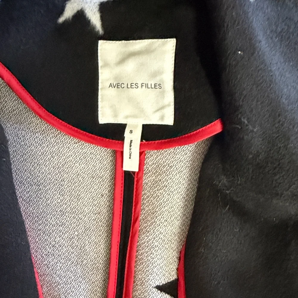 Avec Les Filles Black Coat with White Star Pattern and Red Detail - Picture 4 of 6